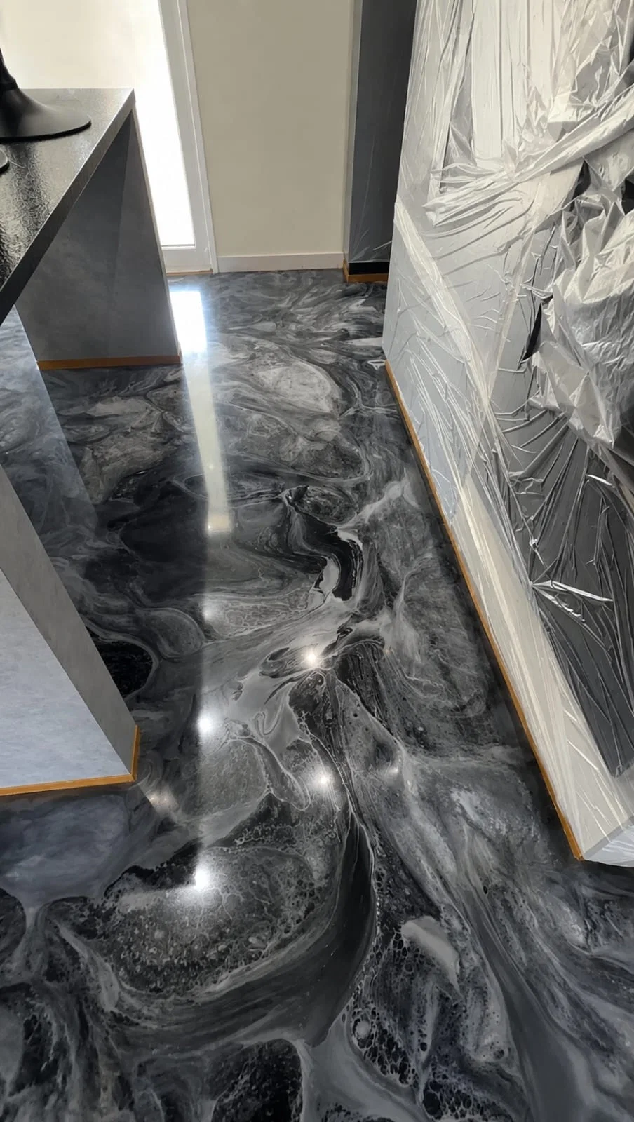 Commercial epoxy flooring installation for showroom in Lucknow