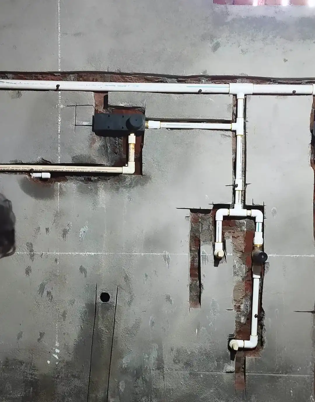 Interior finishing and flooring work in Lucknow house construction project