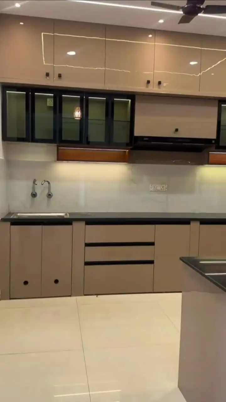 Island modular kitchen installation for luxury homes in Lucknow