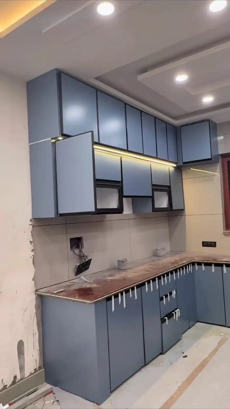 Straight modular kitchen design for compact flats in Lucknow
